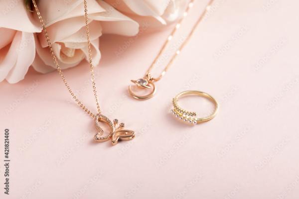 Featur.03